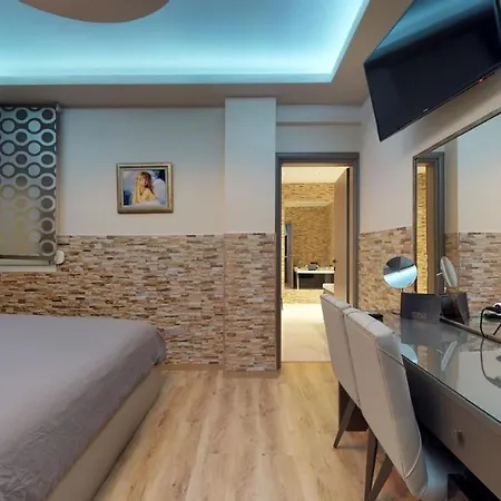 Luxury Living And Apartment *