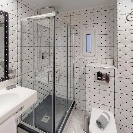 Luxury Living And 아파트