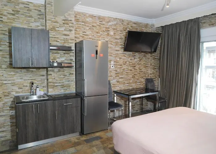 Luxury Living And * סלוניקי