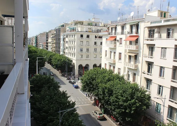 Luxury Living And * סלוניקי